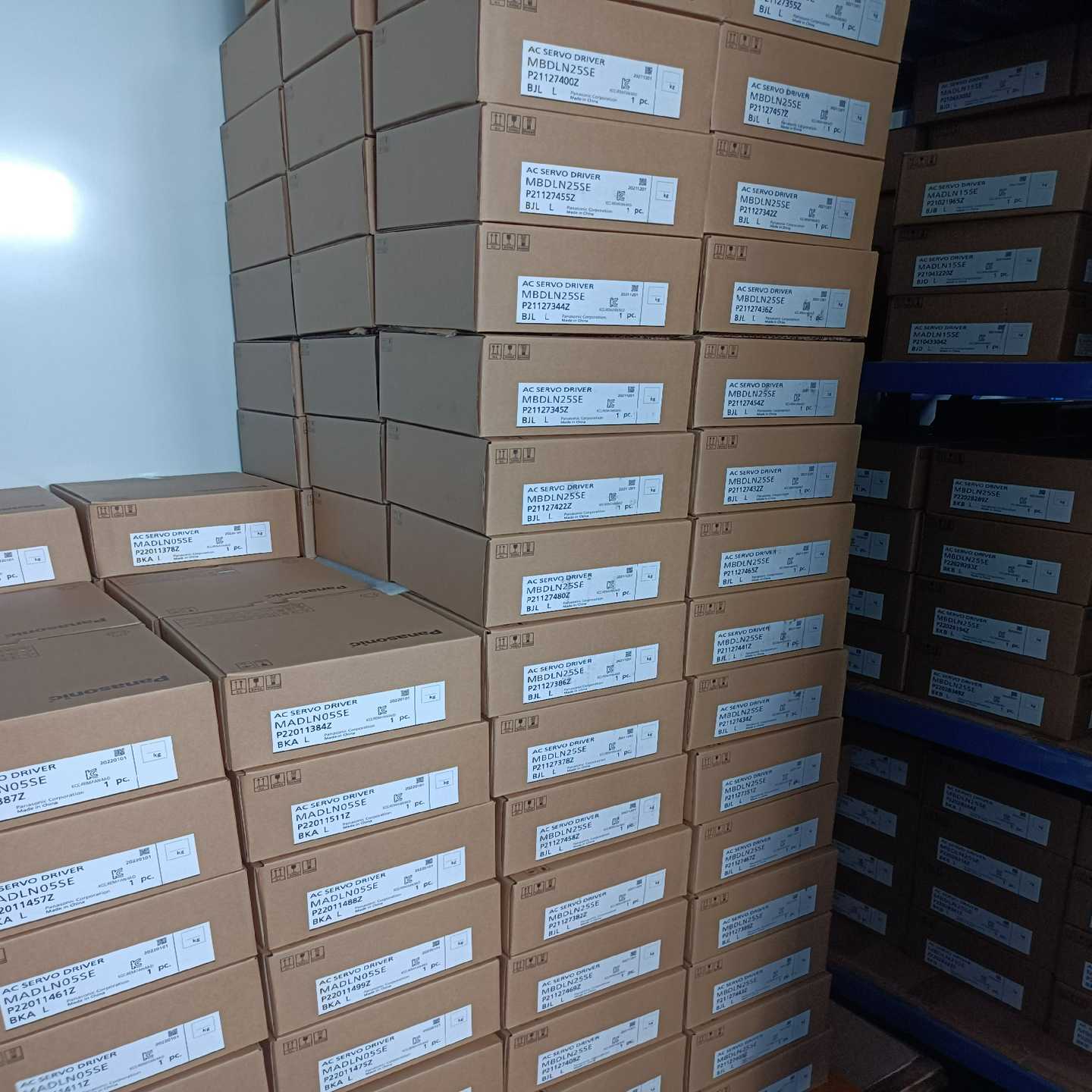 #电子元器件全新原装松下伺服驱动器MBDLN25SEMB--议价商品