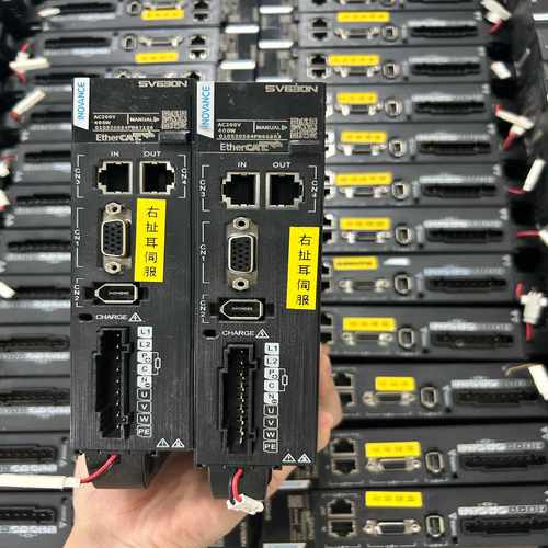 汇川驱动器SV630NS2R8I，正常，成色如图，现询价