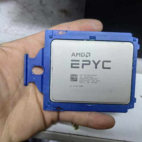 AMDEPYC霄龙7551正式版无锁CPU处理器，内--议价商品