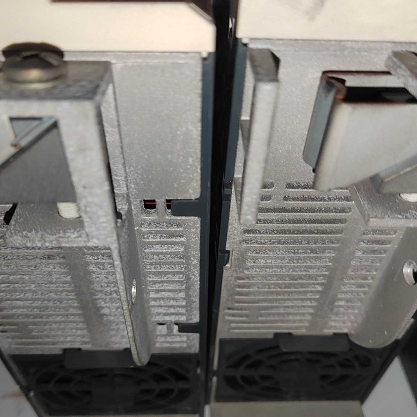 议价施耐德驱动器LXM32SFD30N4原装拆机，功能包好，实现货/维修