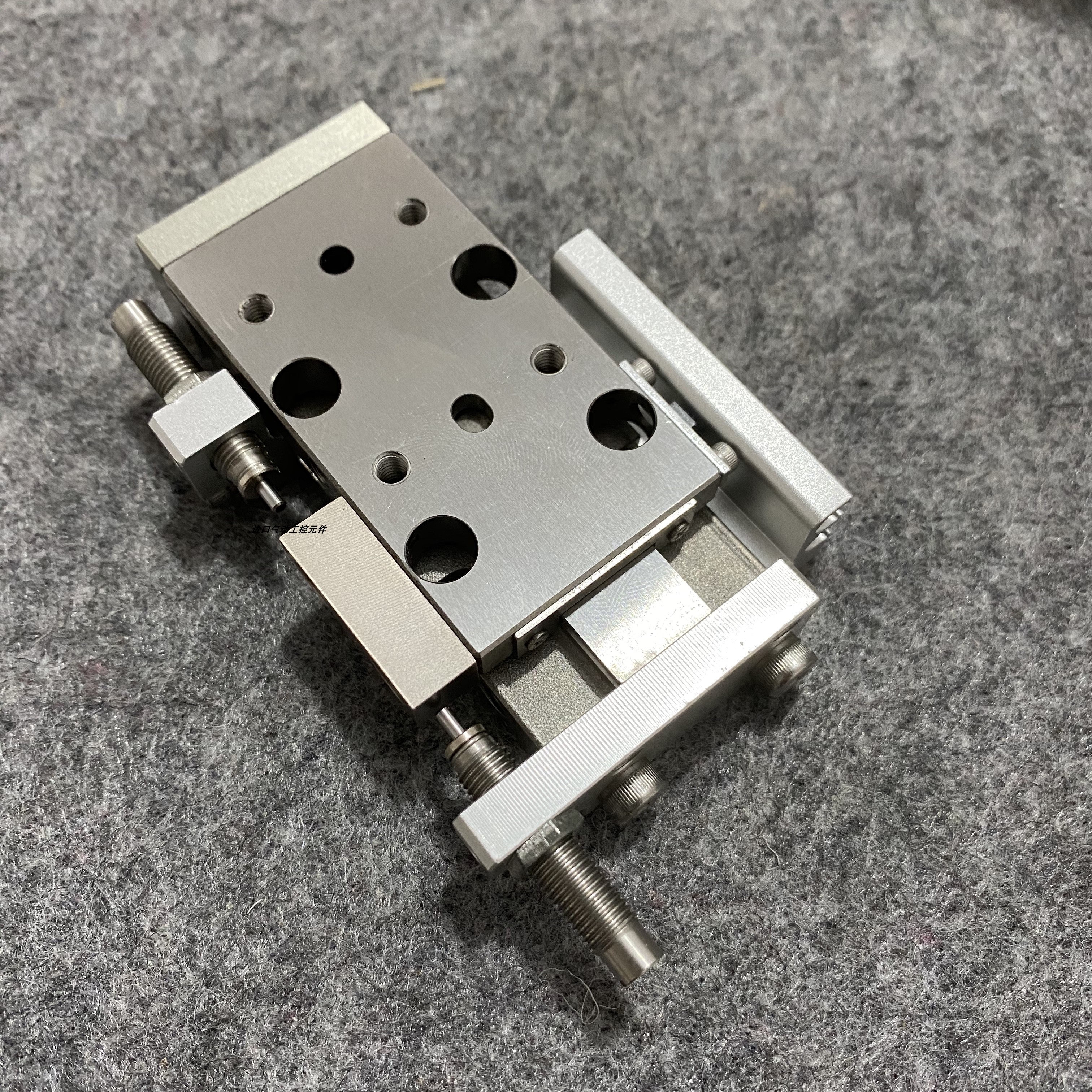 KOGANEI气缸MGAS12X10X20X30X40X50X60X80X100-R-L-SS2