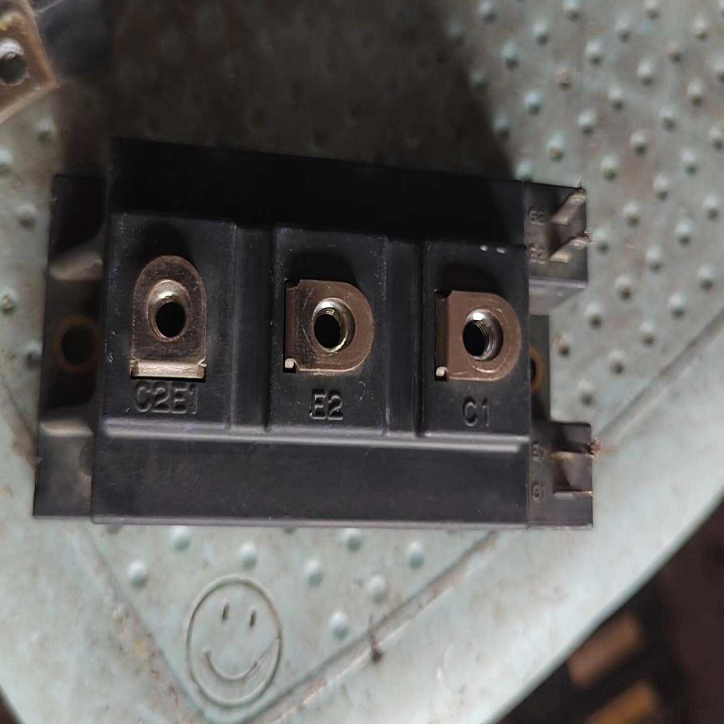 拆机富士IGBT模块2mbi150u4b-120，成色如图，--议价商品