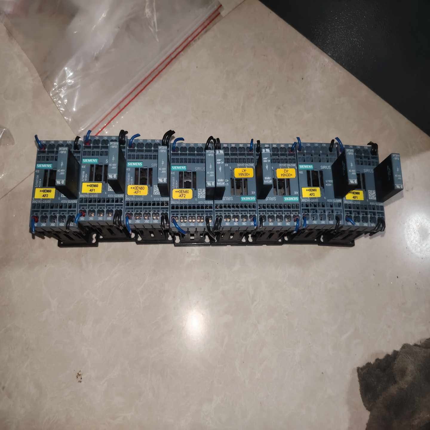 西门子接触器，型号3RH2140-2AV00，拆机品，成色漂--议价商品