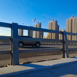 河道道路景观高架桥护栏不锈钢碳钢栏杆厂家现货防撞桥梁护栏