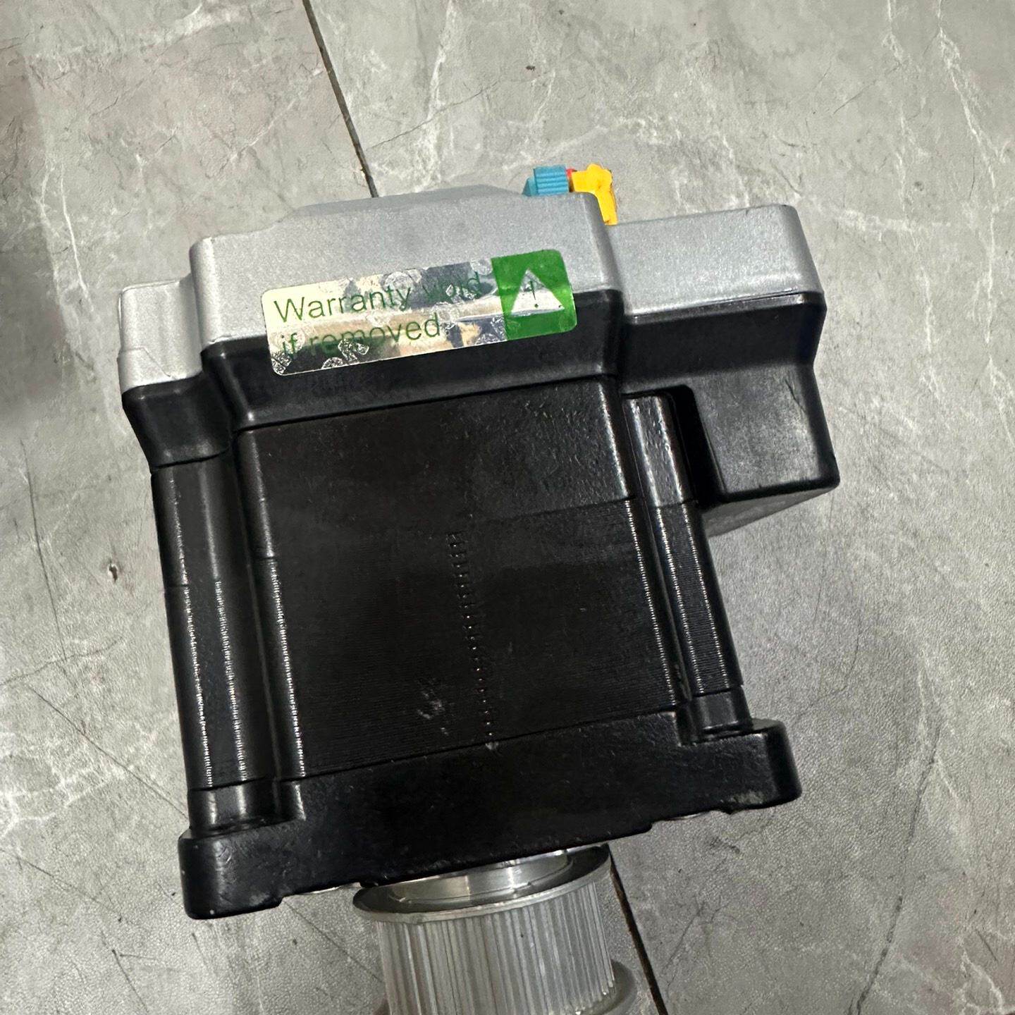 议价--施耐德一体化电机LMDCE851 ,现货拆机还剩5台!打包可
