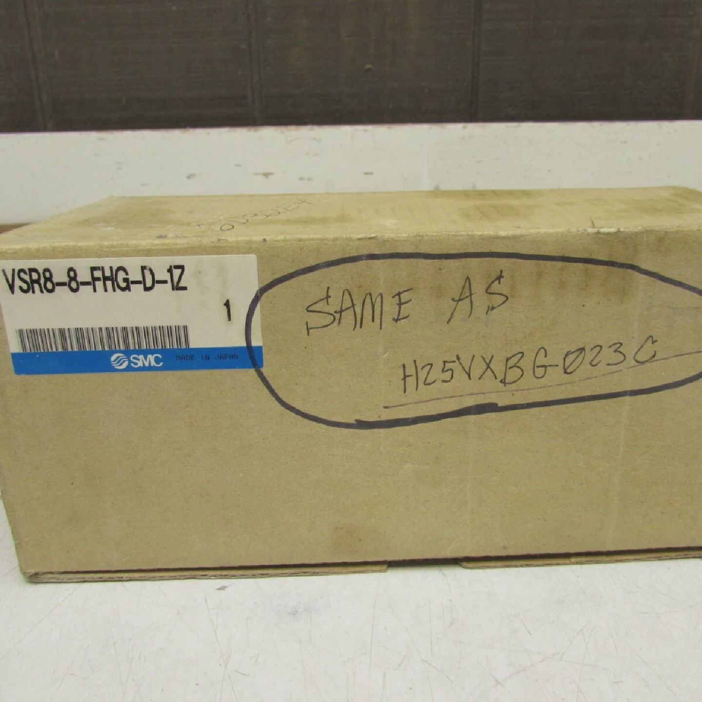 SMCVSR88FHGD1ZPNEUMATICSOLENOID气门110120VAC全新带盒优惠 - 实物图