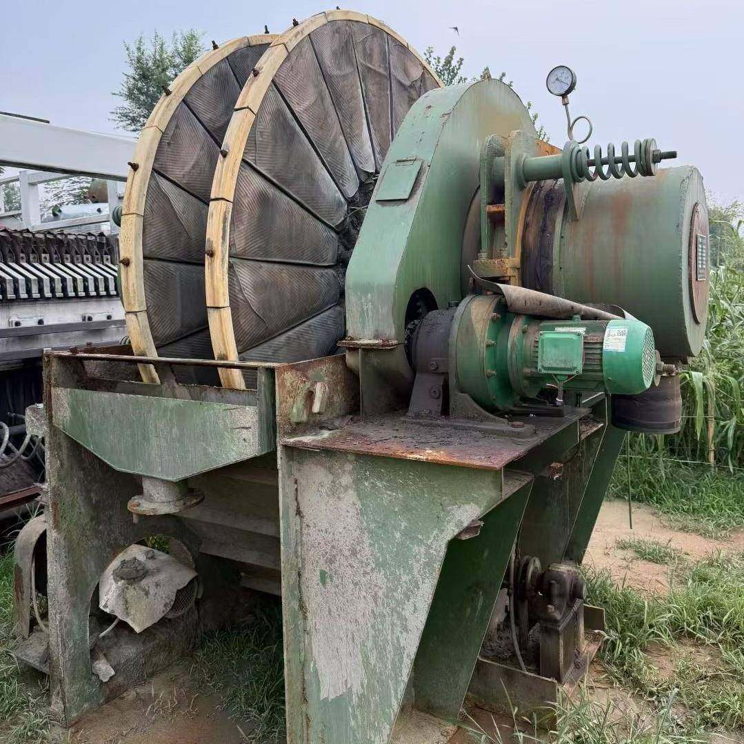 二手10平方圆盘真空滤布过滤机沙尾矿煤渣盘式脱水机