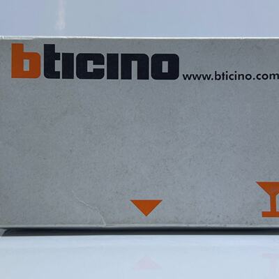 One Box 10 Qty Bticino L4004N Living Light