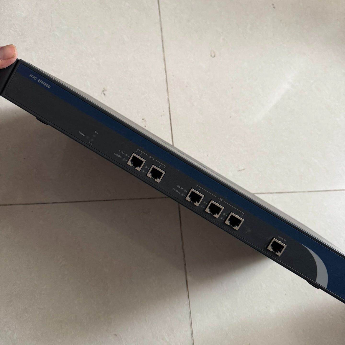 H3C ER5200企业级路由器 双WAN口，4个千兆LAN口，接口齐全 实物