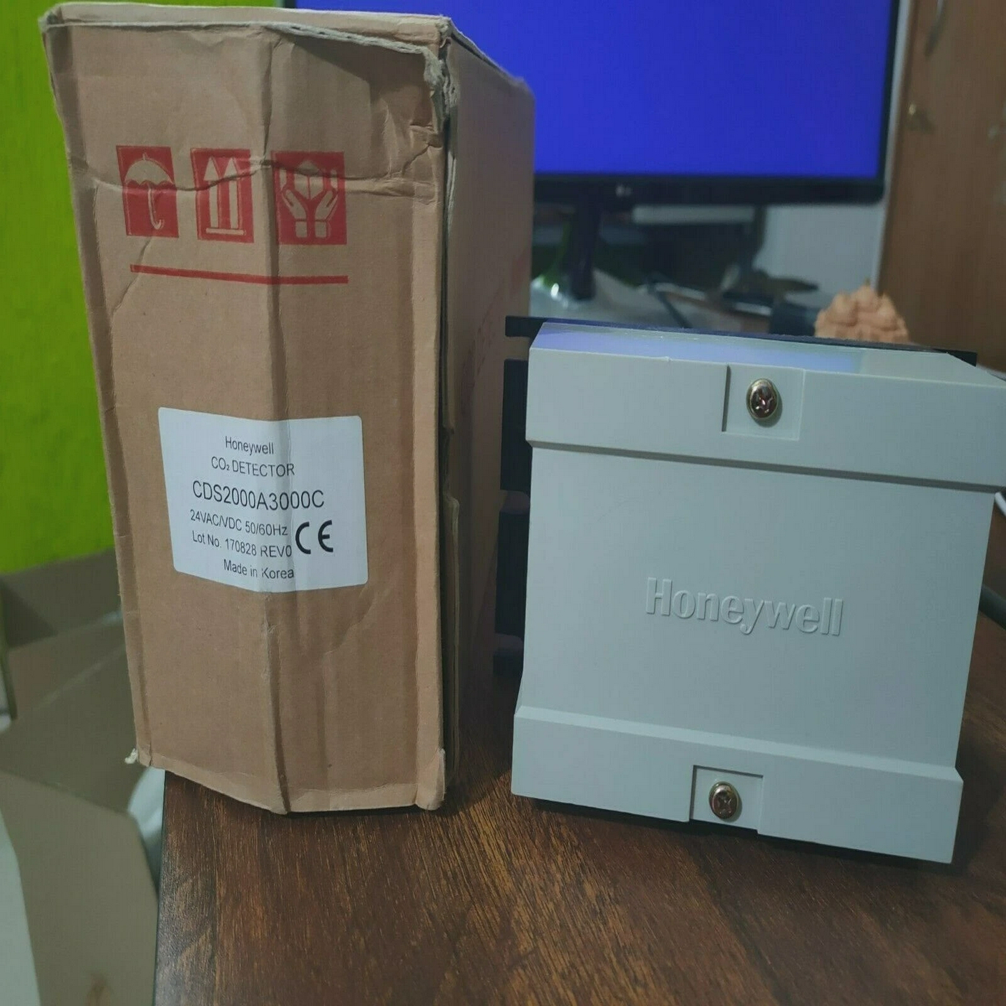 CDS2000A3000CHONEYWELLCO2DETECTOR24VAC/VDC50/60HZ-NEW