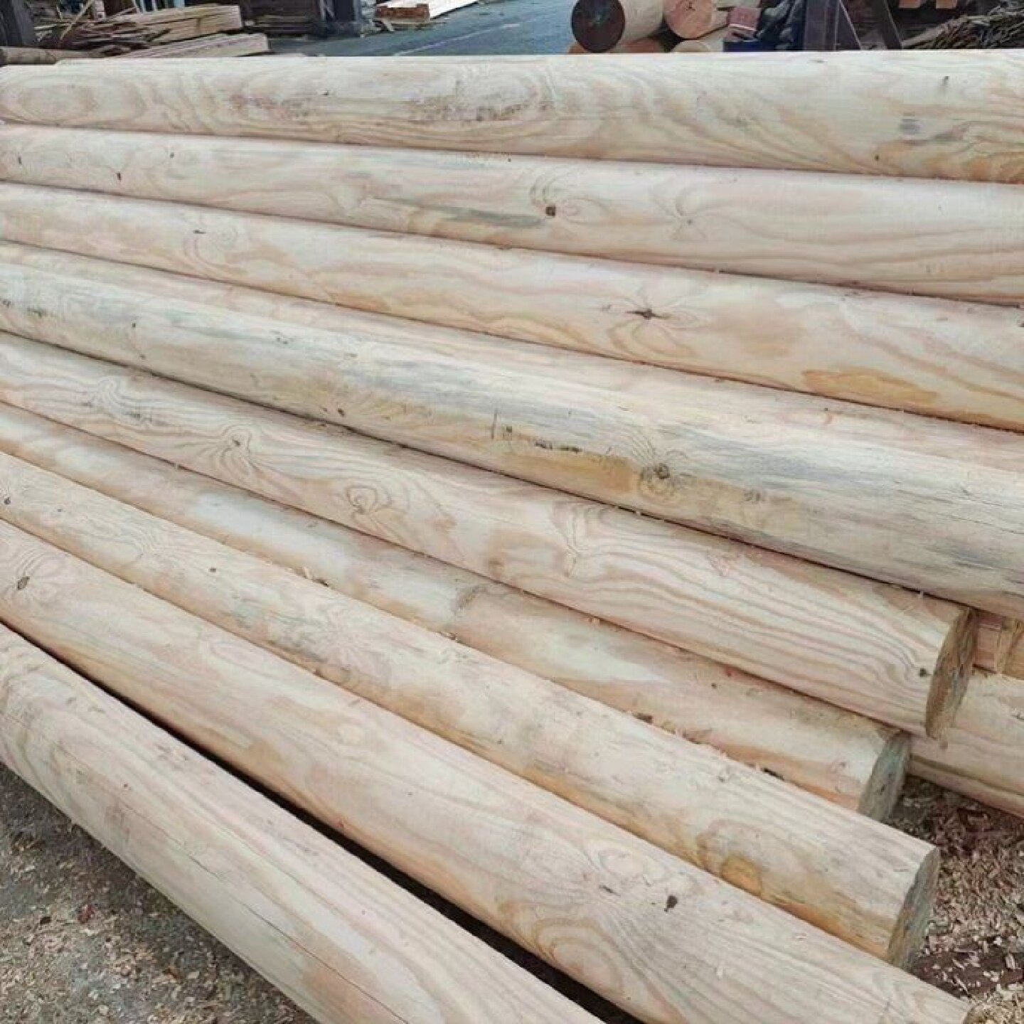 樟子松防腐木圆木柱碳化木户外建材实木立柱杉木俄罗斯进口多尺寸