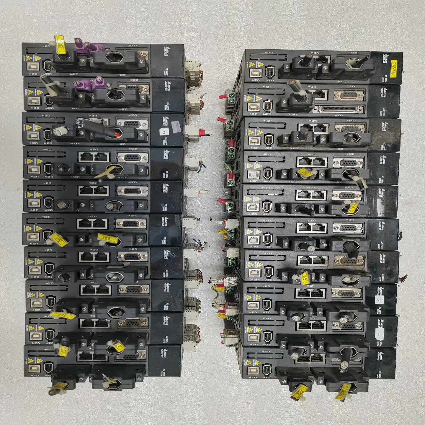 DAI1A2-0221-F，台达伺服驱动器200w，二手拆机-议价