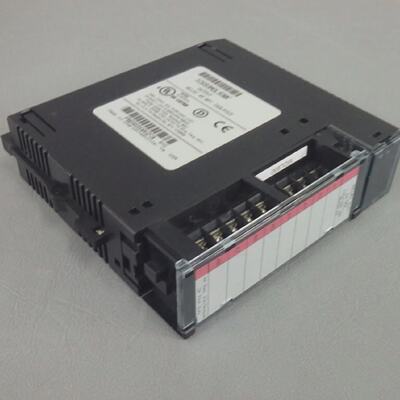 IC693MDL930  GE FANUC  IC693MDL930  Relais 4A 8PT Ausgang Ge
