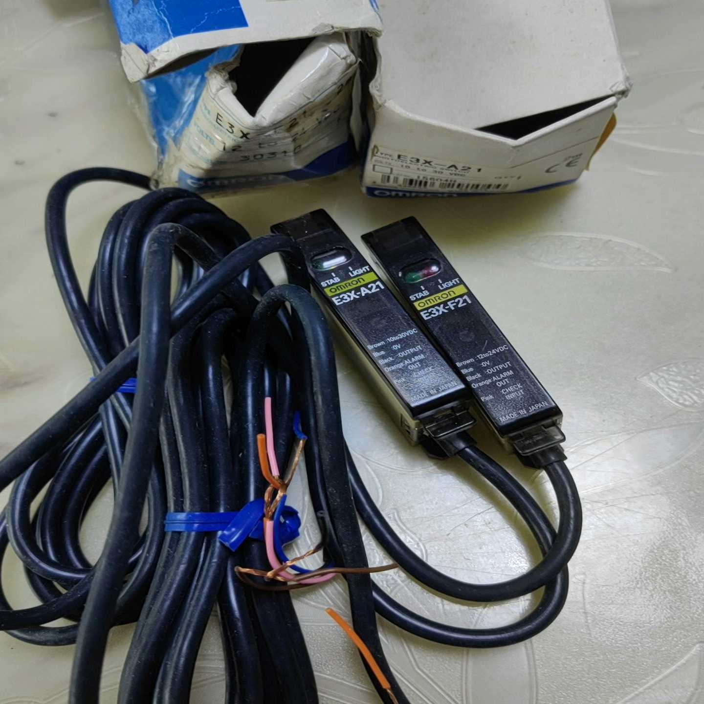 询价~ E3X-A21 E3X-F21 放大器今年新