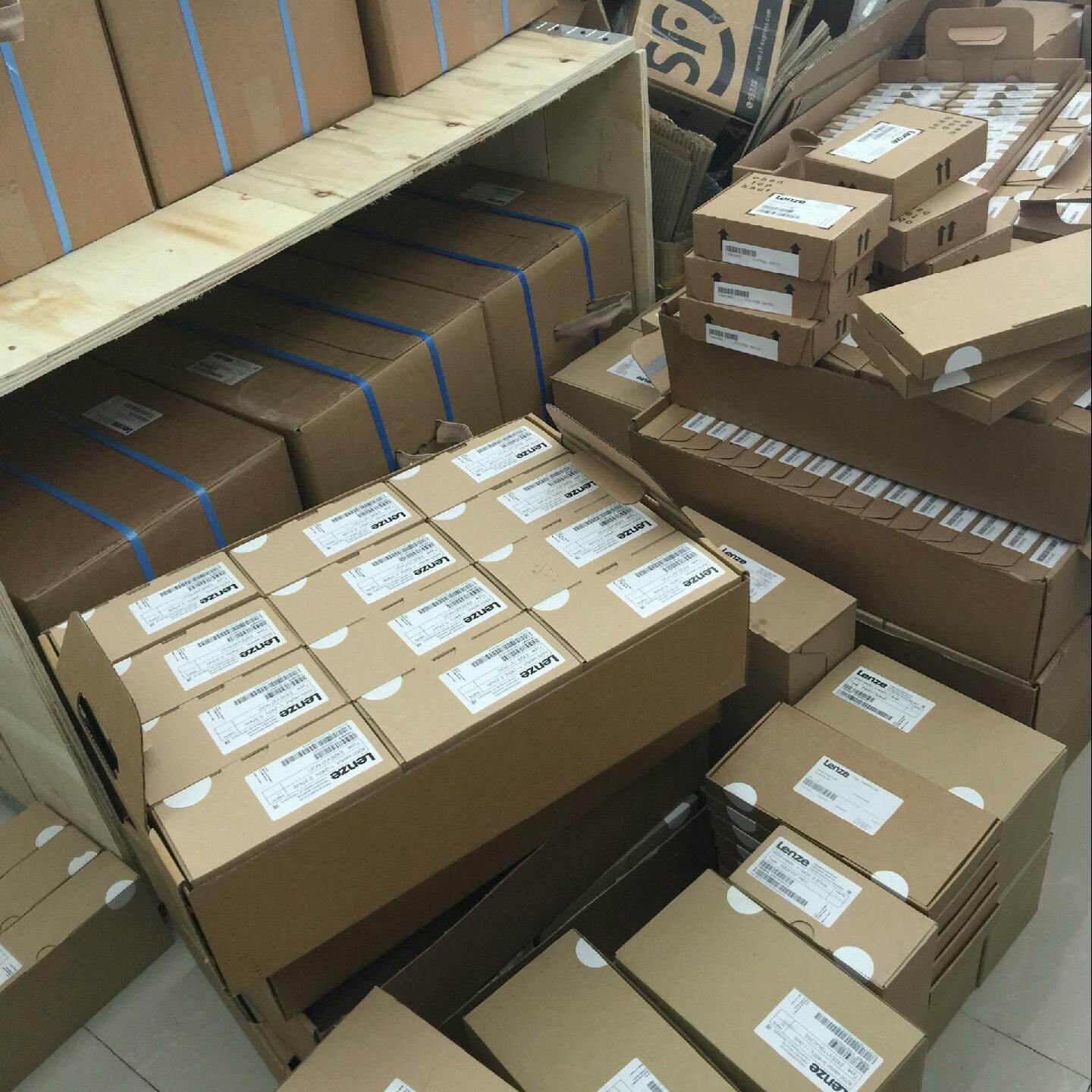 寻“”I51AE175F10010000S伦茨I500变频器崽崽配件