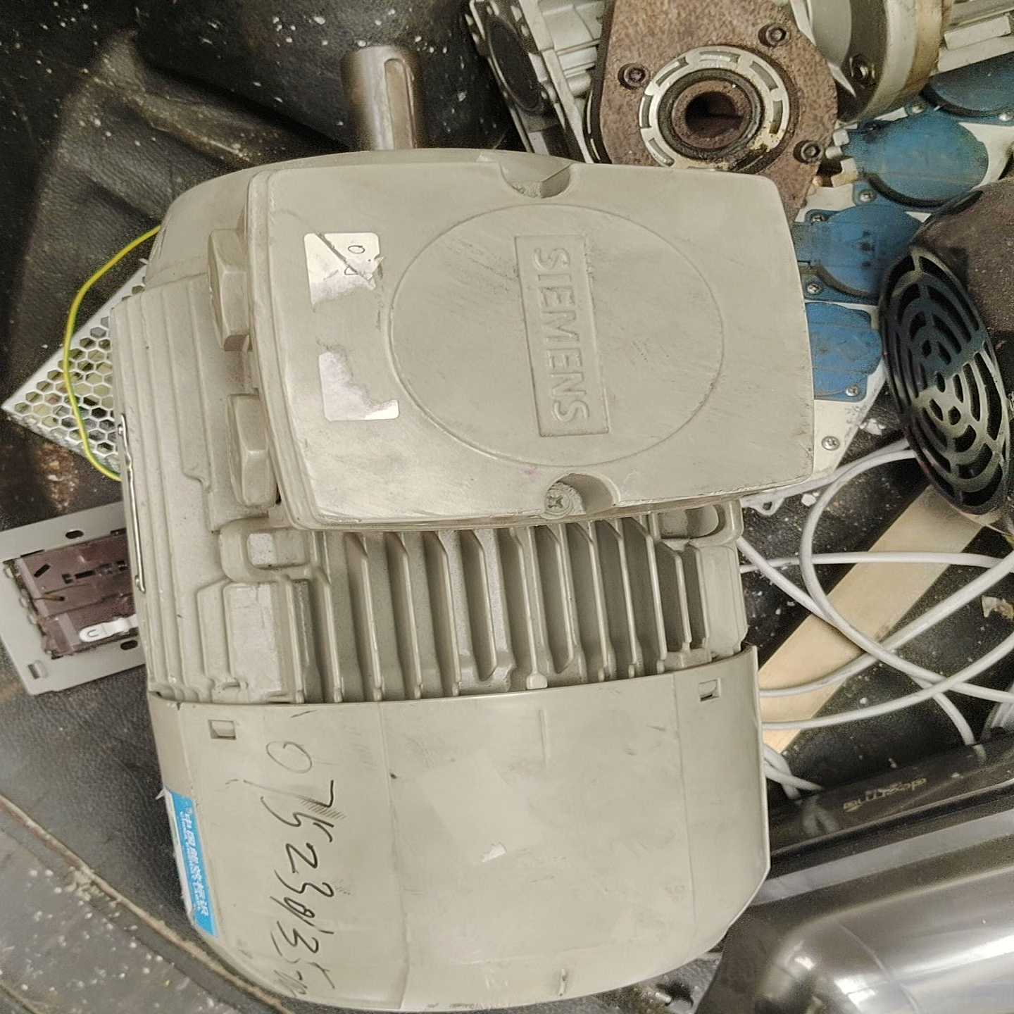 西门子进口变频电机,3KW,4极型号:1LE1001-