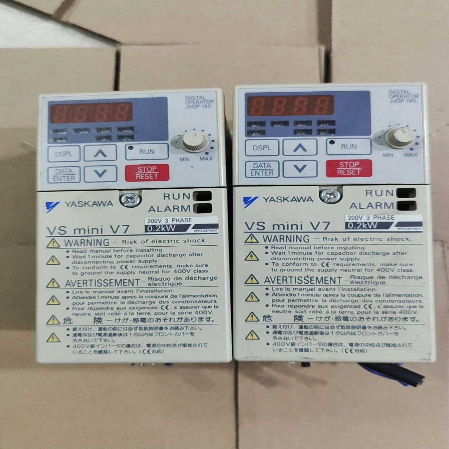 安川变频器CIMR-V7AA20P2实物图，询价