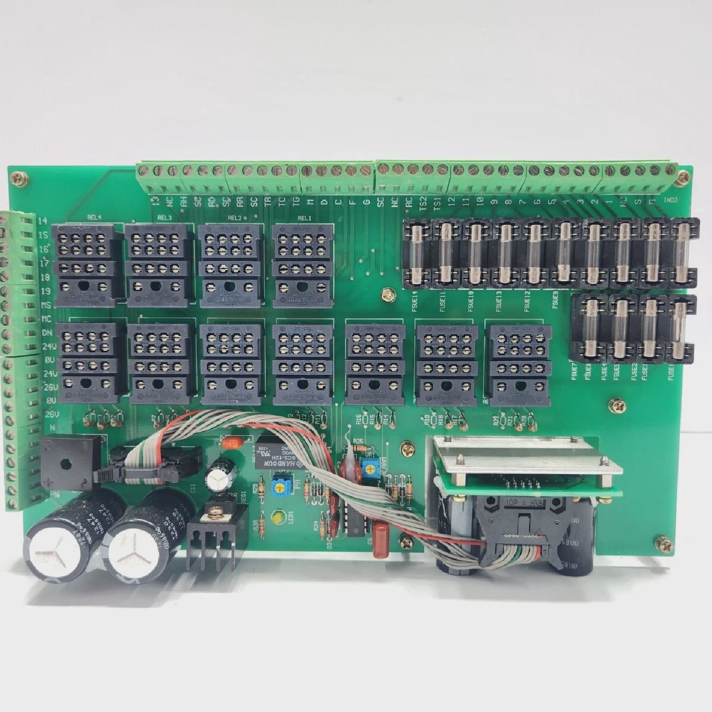 HYUN JIN HJ1071 Signal Luz Columna Circuito - 实物图