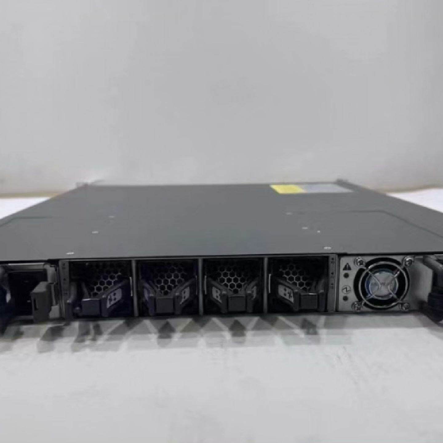 思科 UCS-FI-6454原装二手交换机，双电测试OK，功--议价商品
