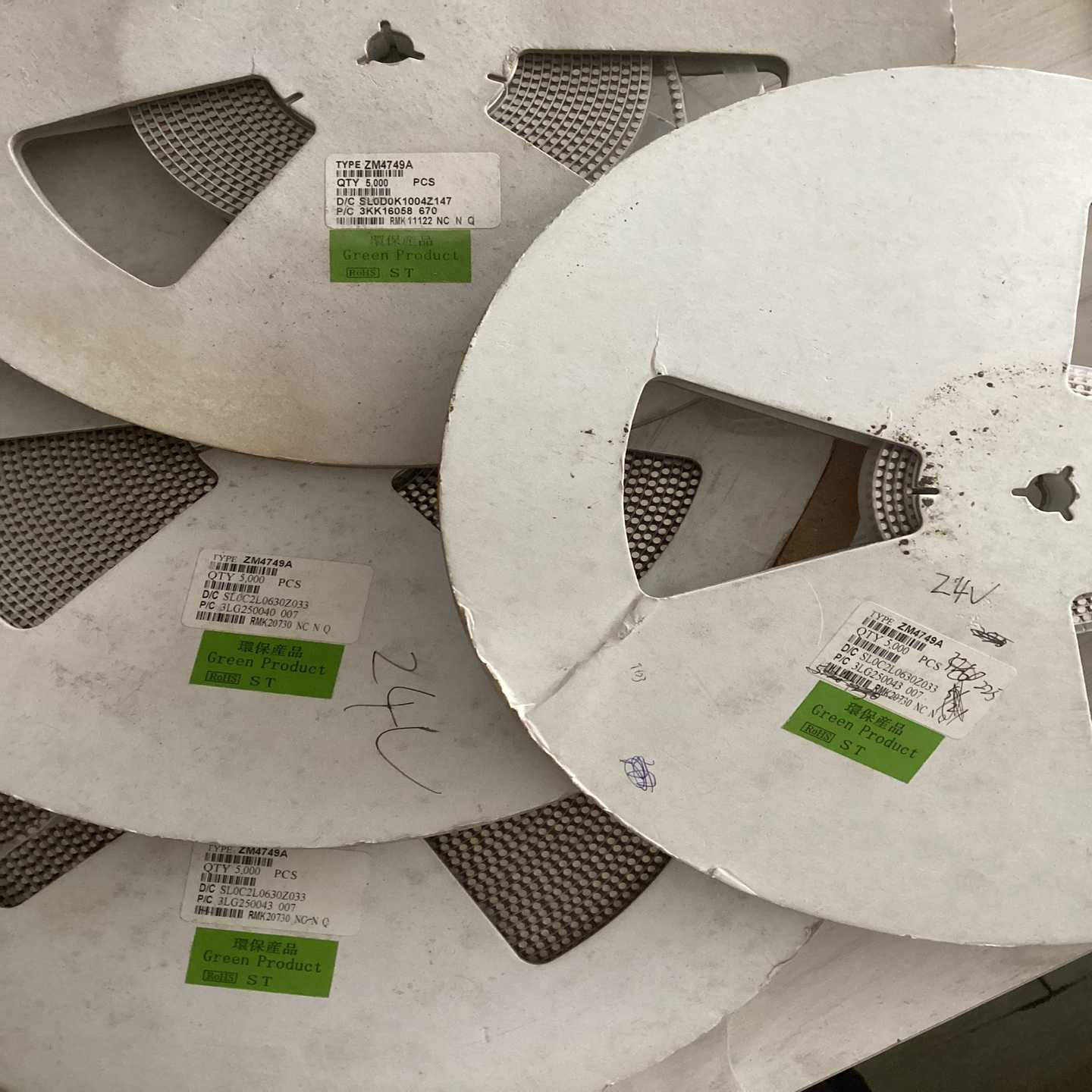 议价M47424V贴片二极管，稳压管玻璃管圆柱、全部11