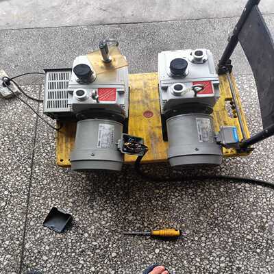 莱宝TRIVAC真空泵D8C，二手货，功能正常，带数显表，0--议价商品