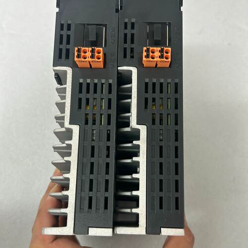 议价--全新未使用汇川伺服驱动器SV660NS2R8I-FS 400