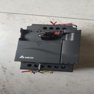 成色如图 出变频器 型号VFD022E43A