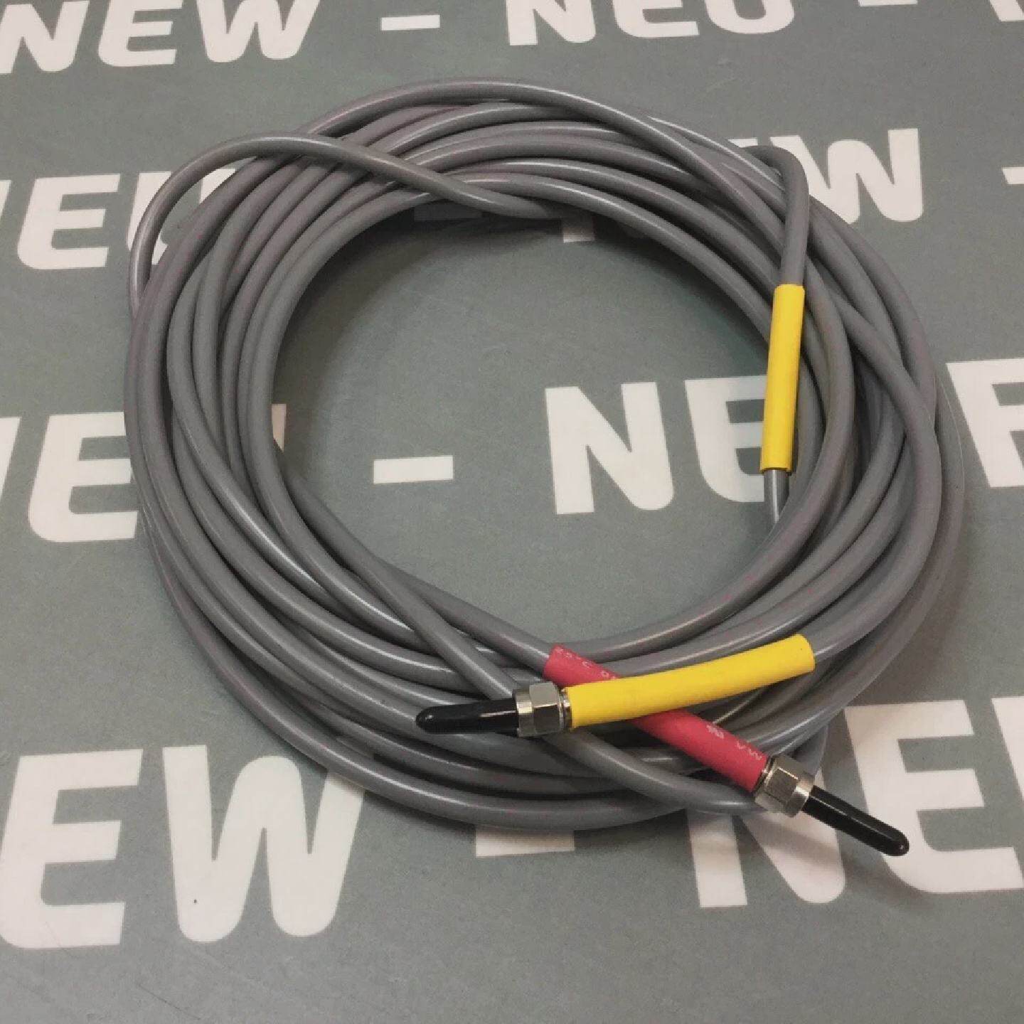 990MCO00025  SCHNEIDER  990MCO00025  cable fibre optique pla - 实物图
