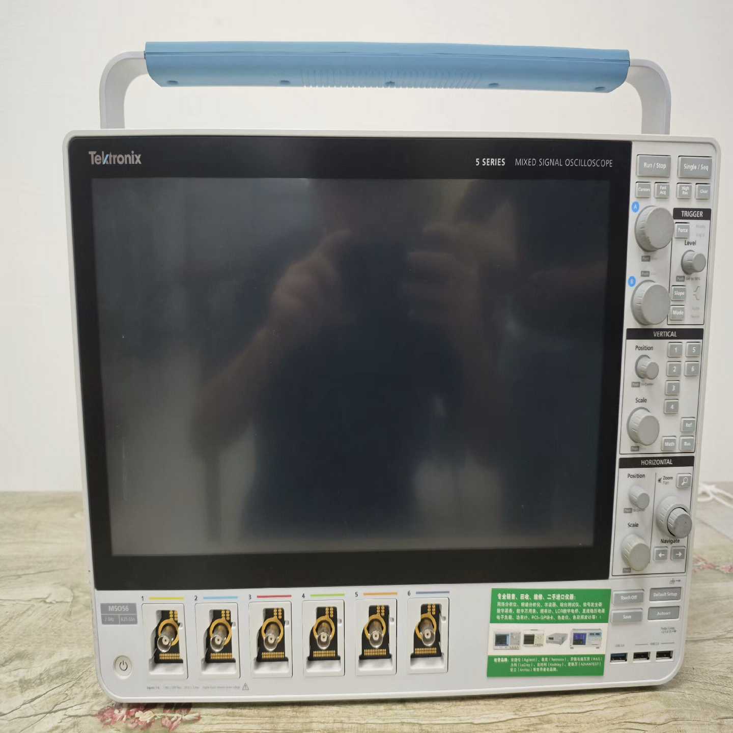 出台泰克5系列MSO56混合信号示波器，几乎全新，成色很好。--议价