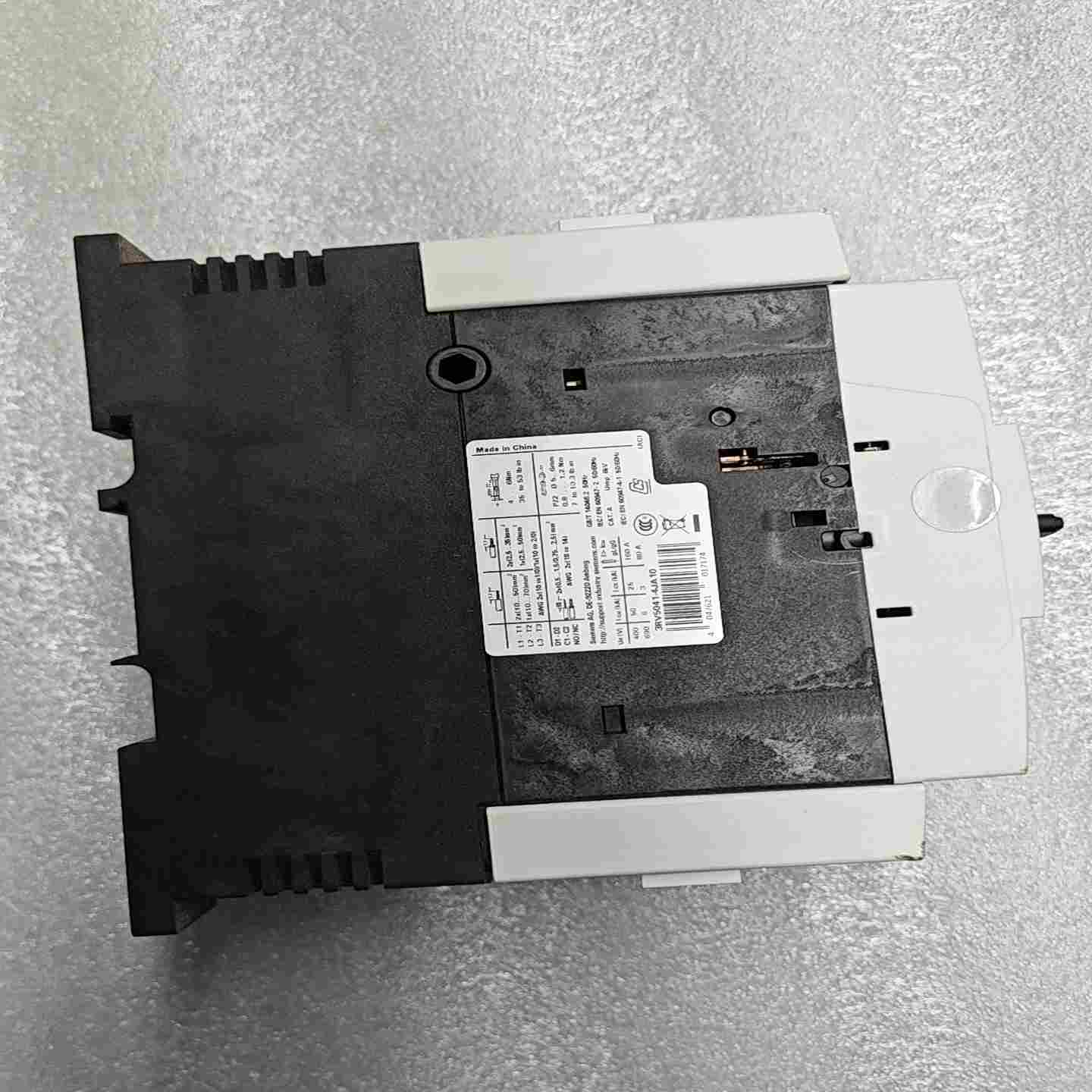 议价西门子3RV5041-4JA10断路器全新未使用边角