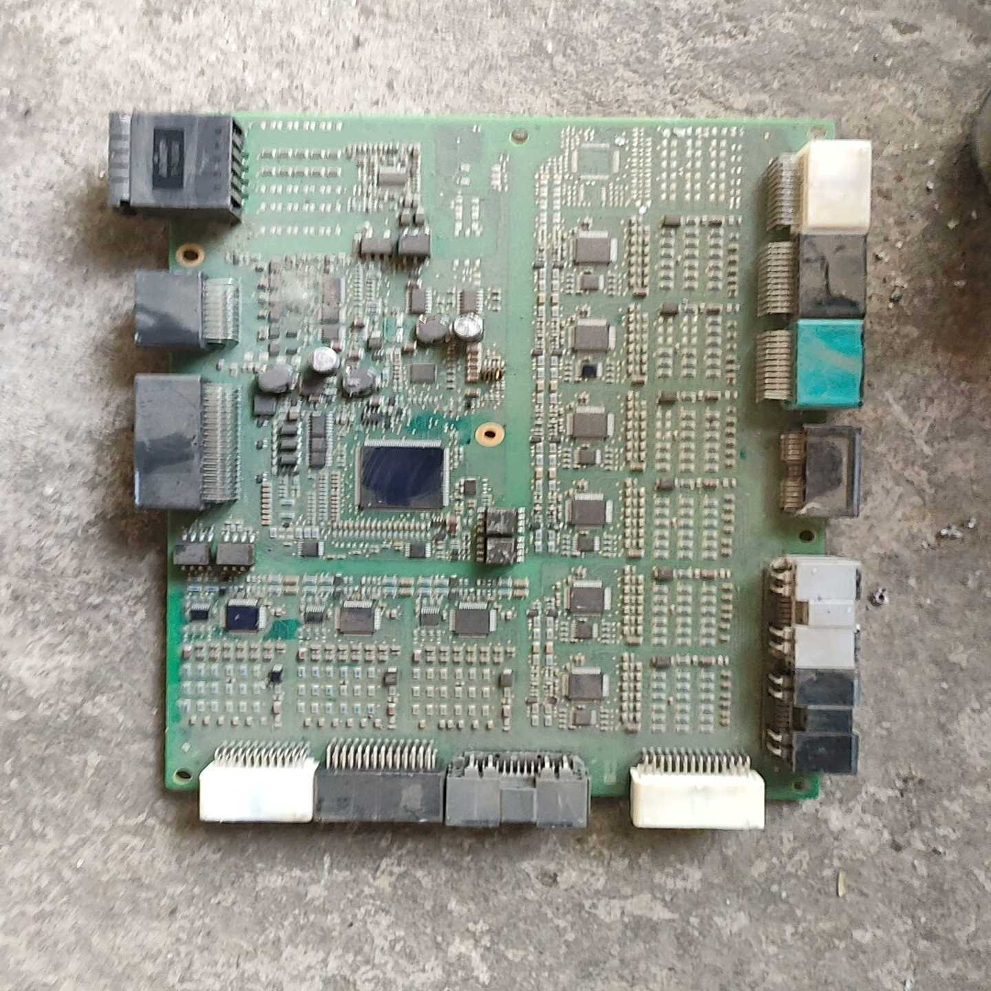 SAK-TC275TP-64F200NDC带板，询价