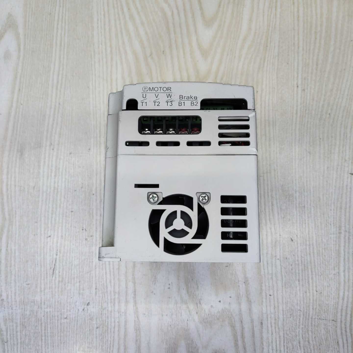 议价金田JTE320S变频器0.75kw/380Pv金维修/现货