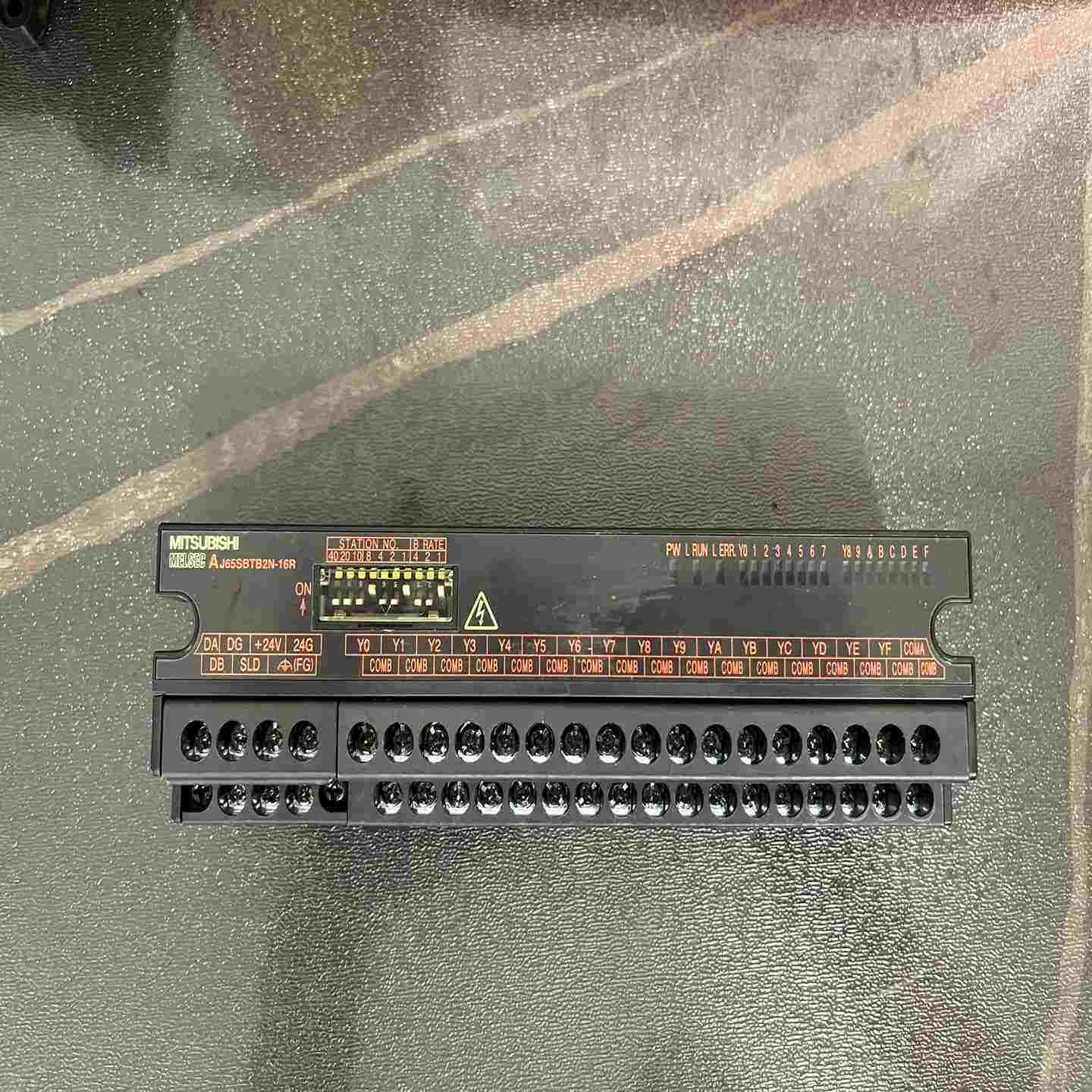 三菱远程模块，型号：AJ65SBTB2N-16R，实拍一{议价}