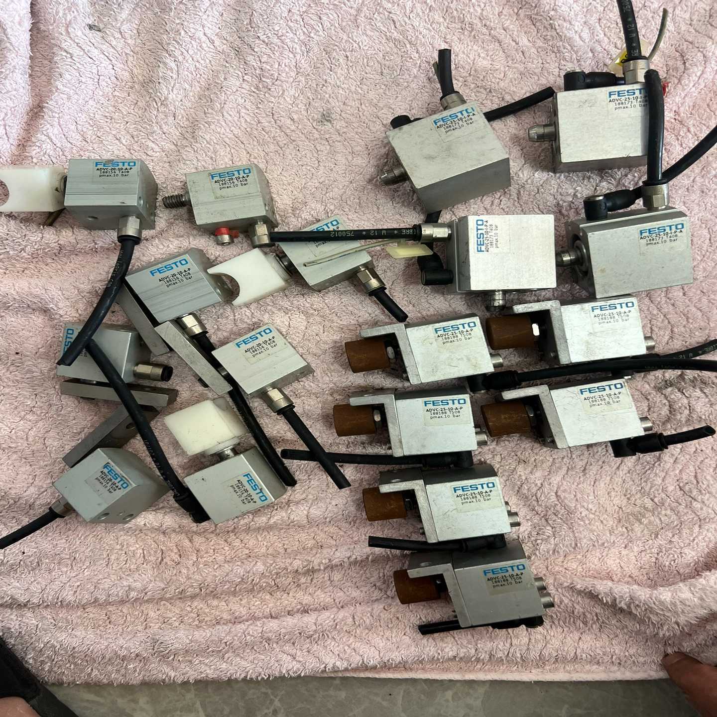 议价气缸V-25-10--适用