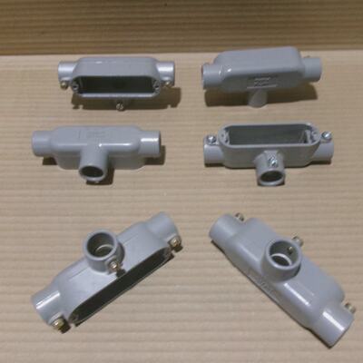 New Lot of 6 Killark TWOT2 34 Type T Conduit Body AK