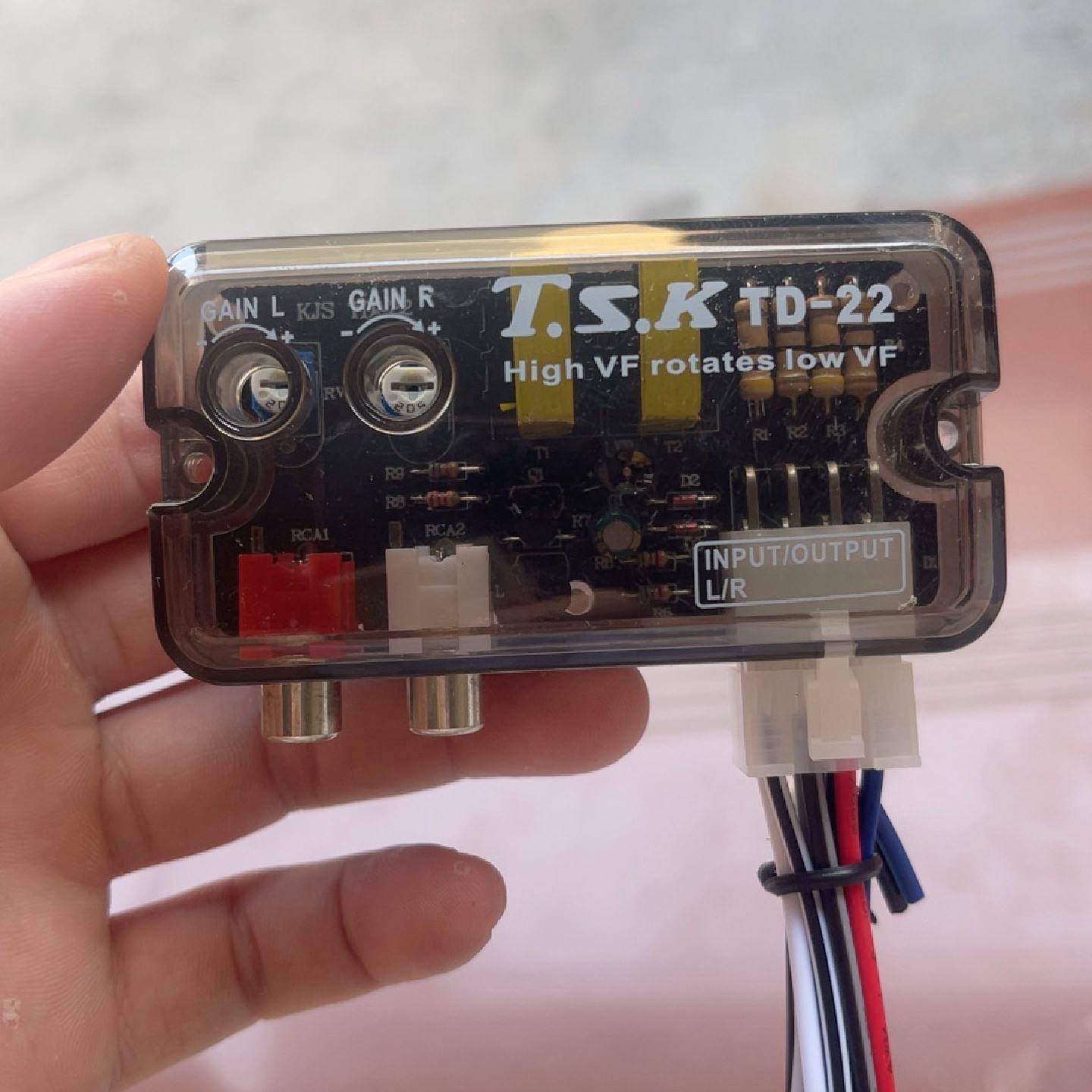 包邮汽车音响高转低低音炮音频转换器滤波器TD22带延时音频输 出