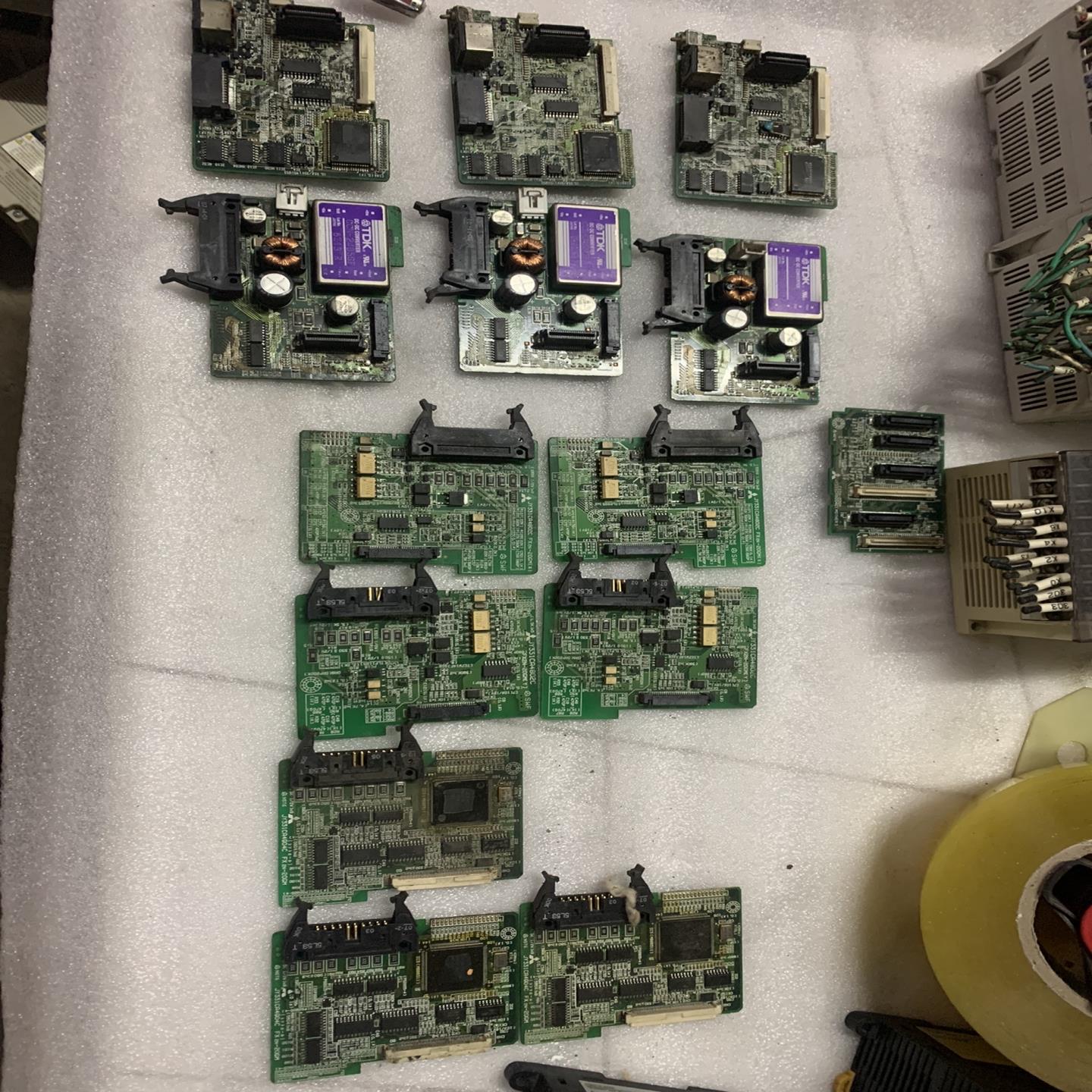 议价三菱FX2N-GM，CPU。都拆成板子了，需要的联系，议价