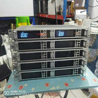 无线话筒接收器5台，都通电显示，频点606-667MHz，--议价商品