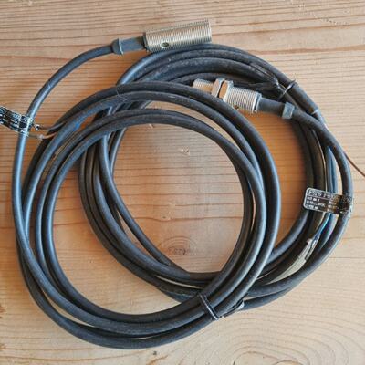 2 pcs  IFM EFECTOR  IF5219 IFB3002APKG  Proximity Switch