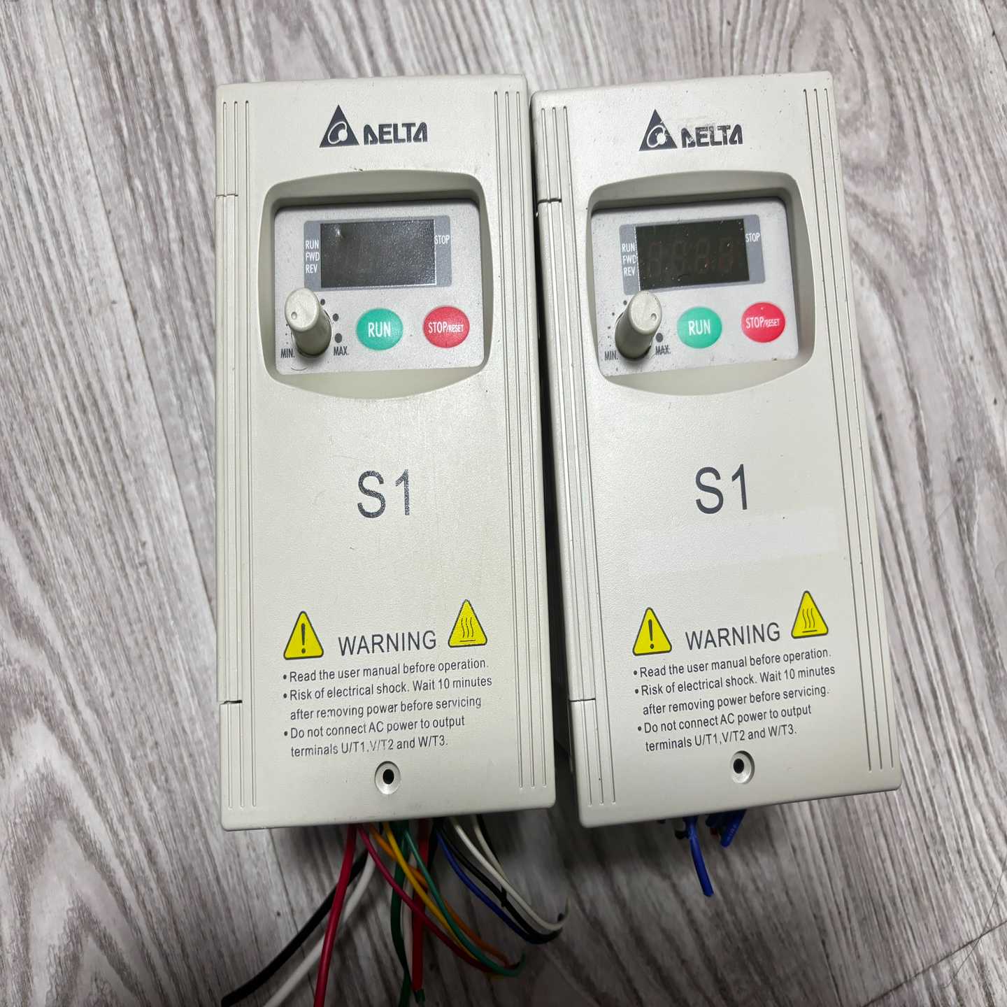 变频器VFD002S23A，功能完好。【鑫鑫商铺】