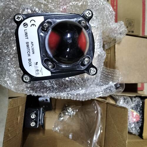 全新APL320N, APL310N气动阀门限位开关，库存各-议价