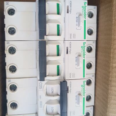 施耐德漏电保护器IC65NVigi