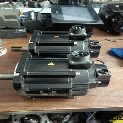 安川伺服电机13千瓦现货两台成色95以上型号SGM7G-1议价商品