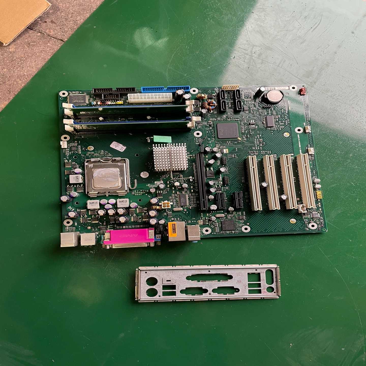 西门子富士通主板D2156-S11GS3--议价商品