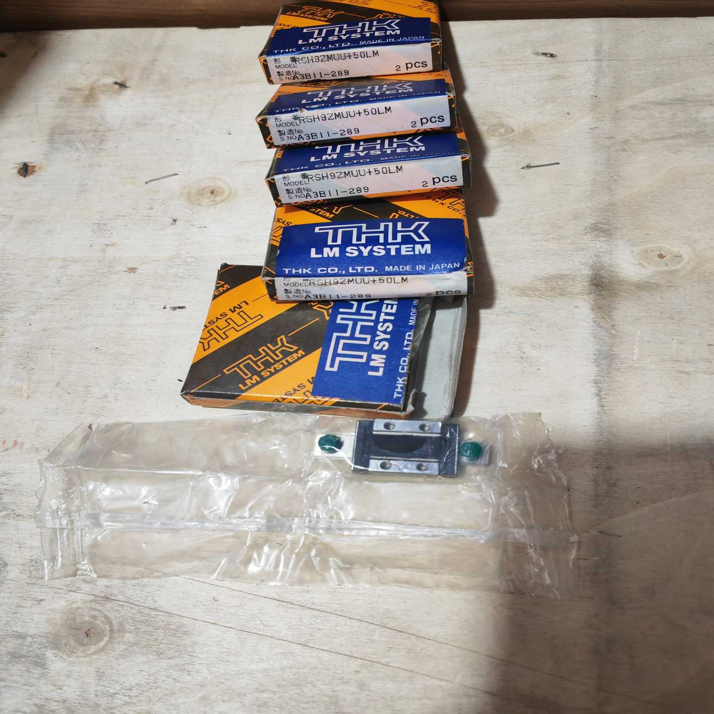 日本原装THK滑块导轨RSH9ZMUU50LM，有30个--议价商品