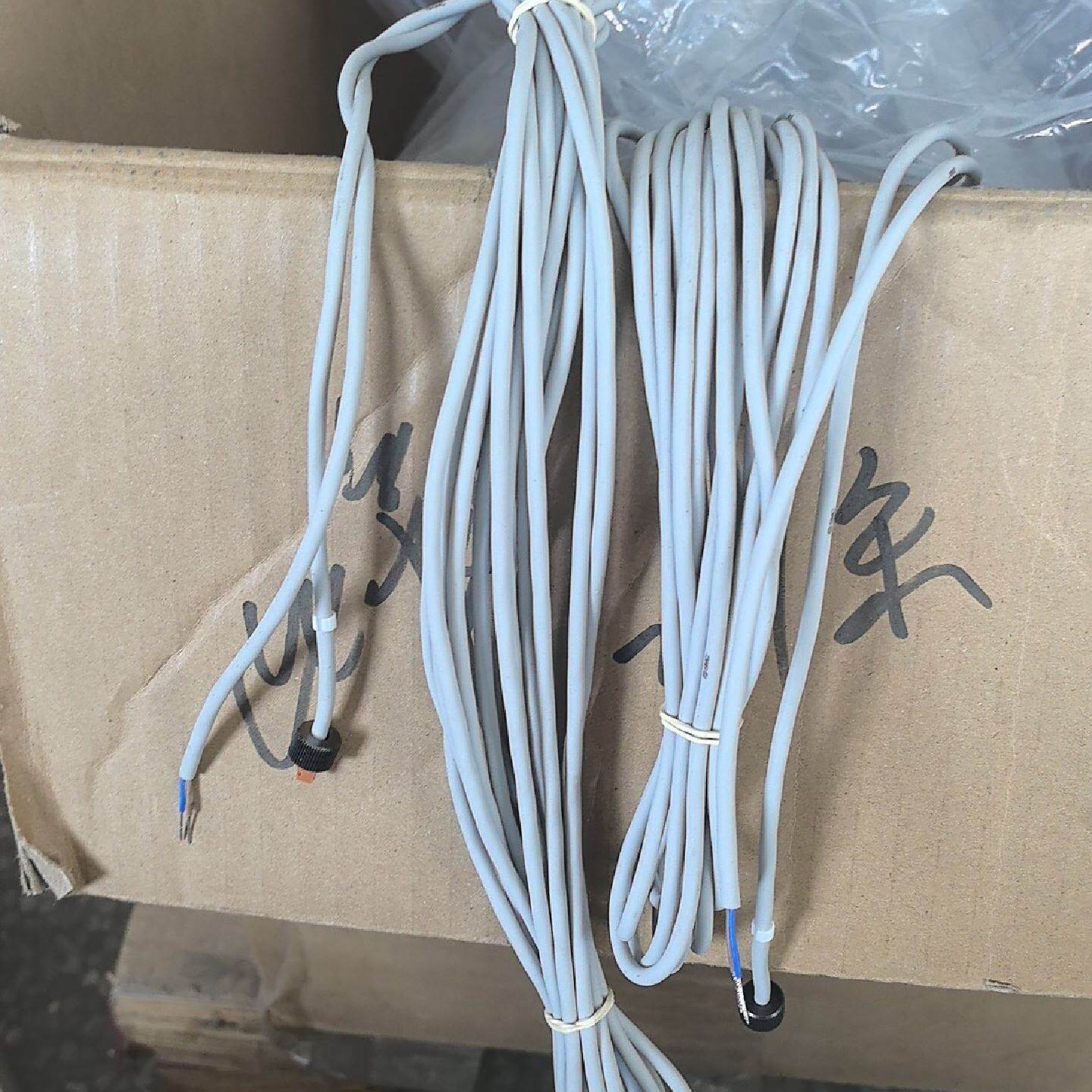 SMC磁性开关连接线D-LC50线长5米，用于SMC传感器，--议价商品