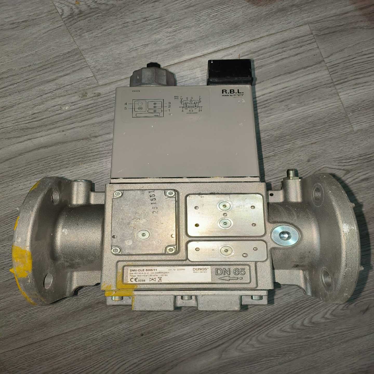 冬斯DMV-DLE5065/11阀组，橙色很新，用。询价