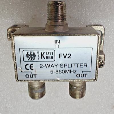 BZT KU11888 FV2 2WAY SPLITTER 5860MHZ