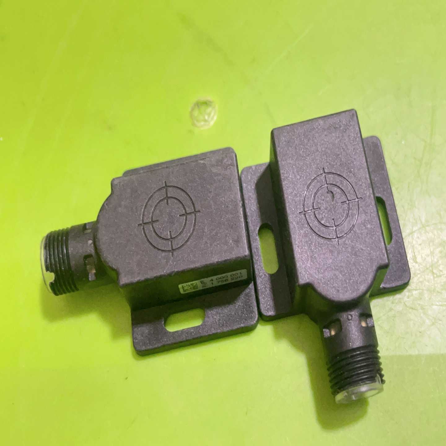 倍加福电感式传感器NBN15-F202-E2-V1接近开关询价