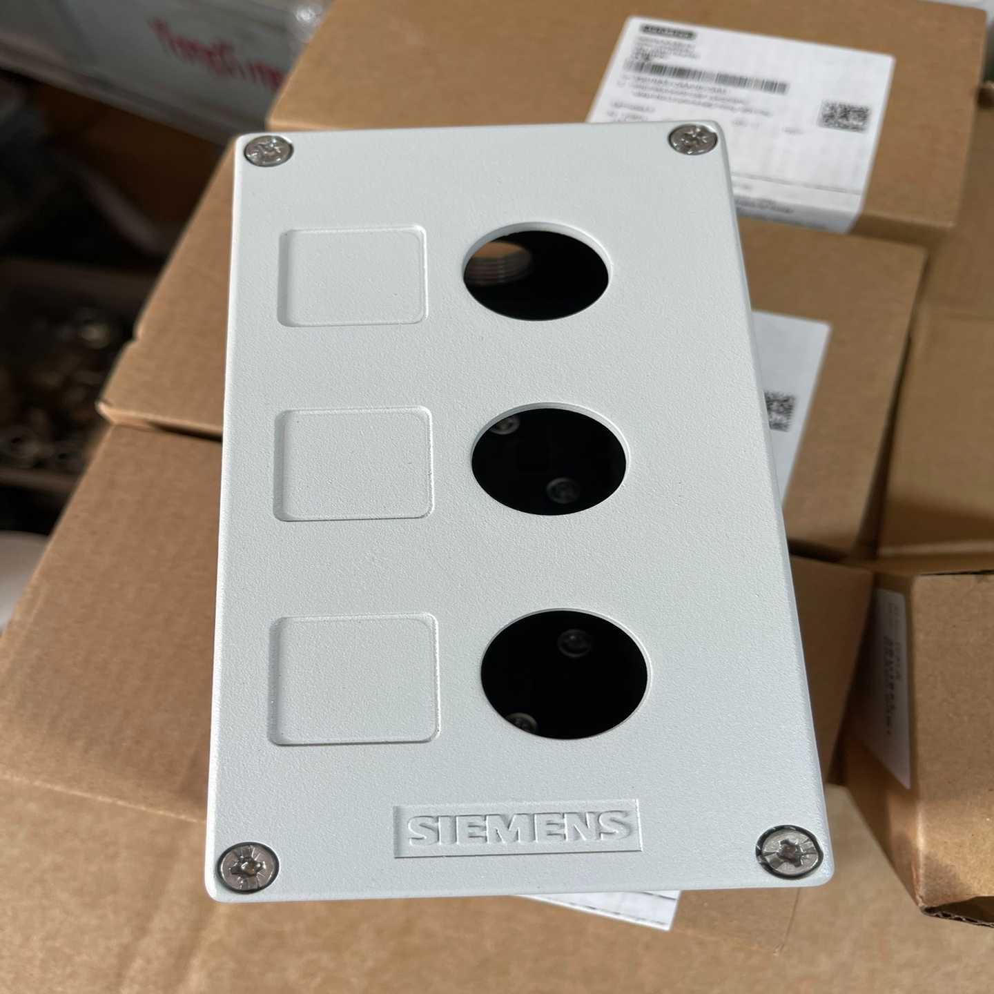 3SU1853-0AA0-0AB1三孔按钮盒库存询价